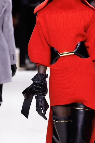 Look 94